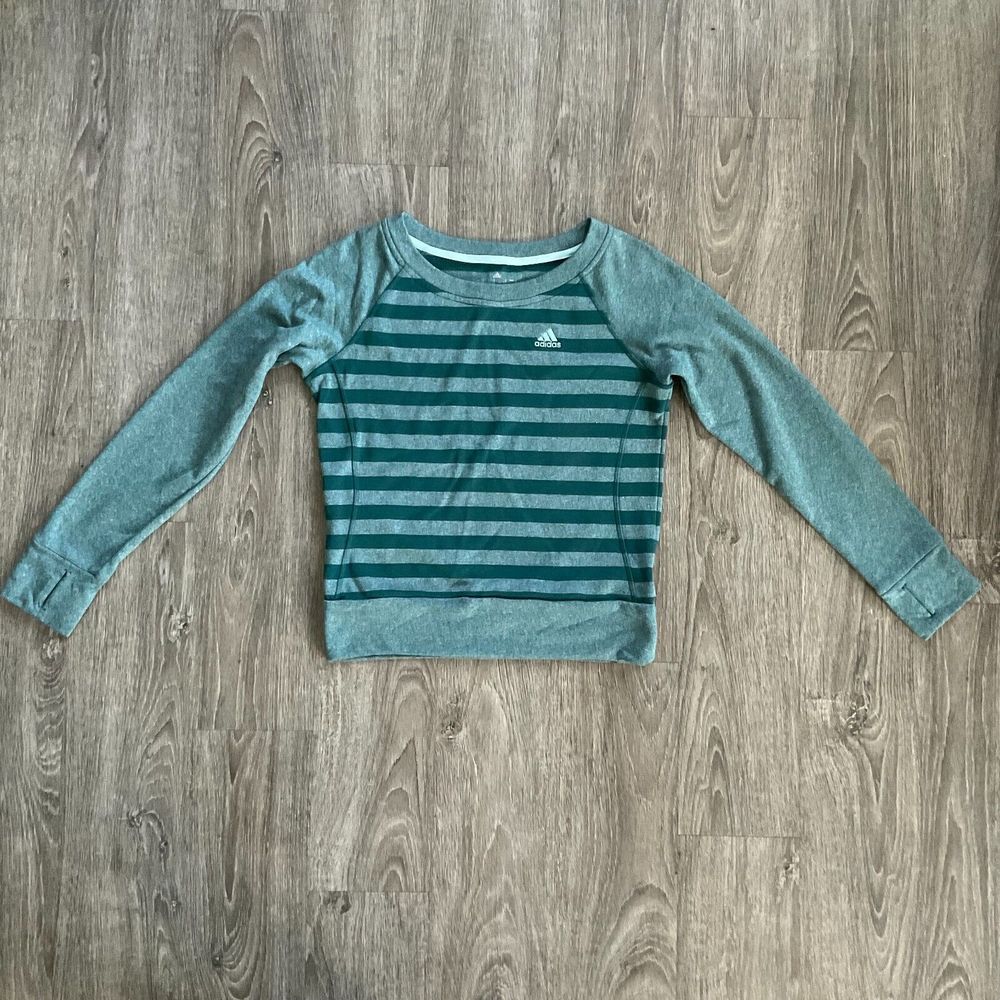 Adidas Sweatshirt Women’s XS Climawarm Green Stripe Lightweight Crew Neck